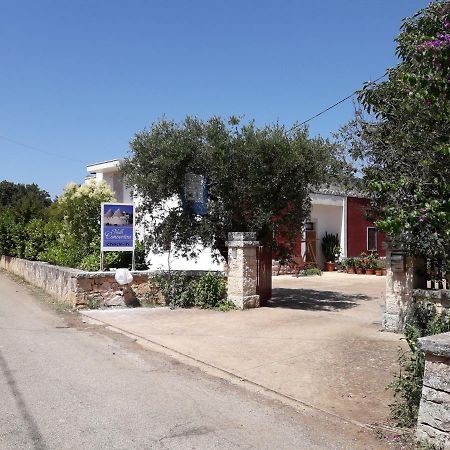 Trulli Convertini Locorotondo Buitenkant foto