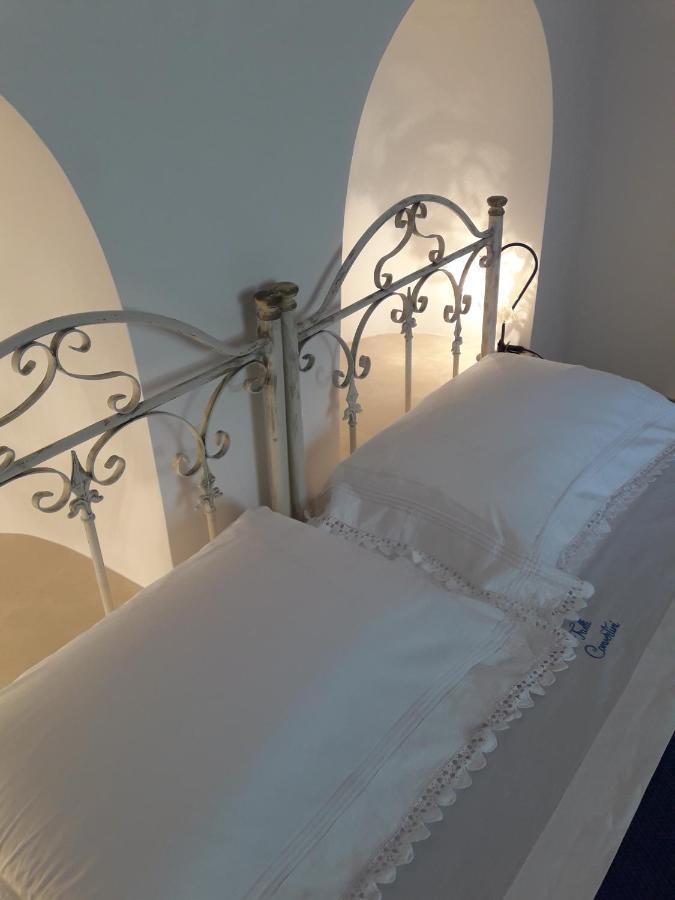 Trulli Convertini Locorotondo Buitenkant foto