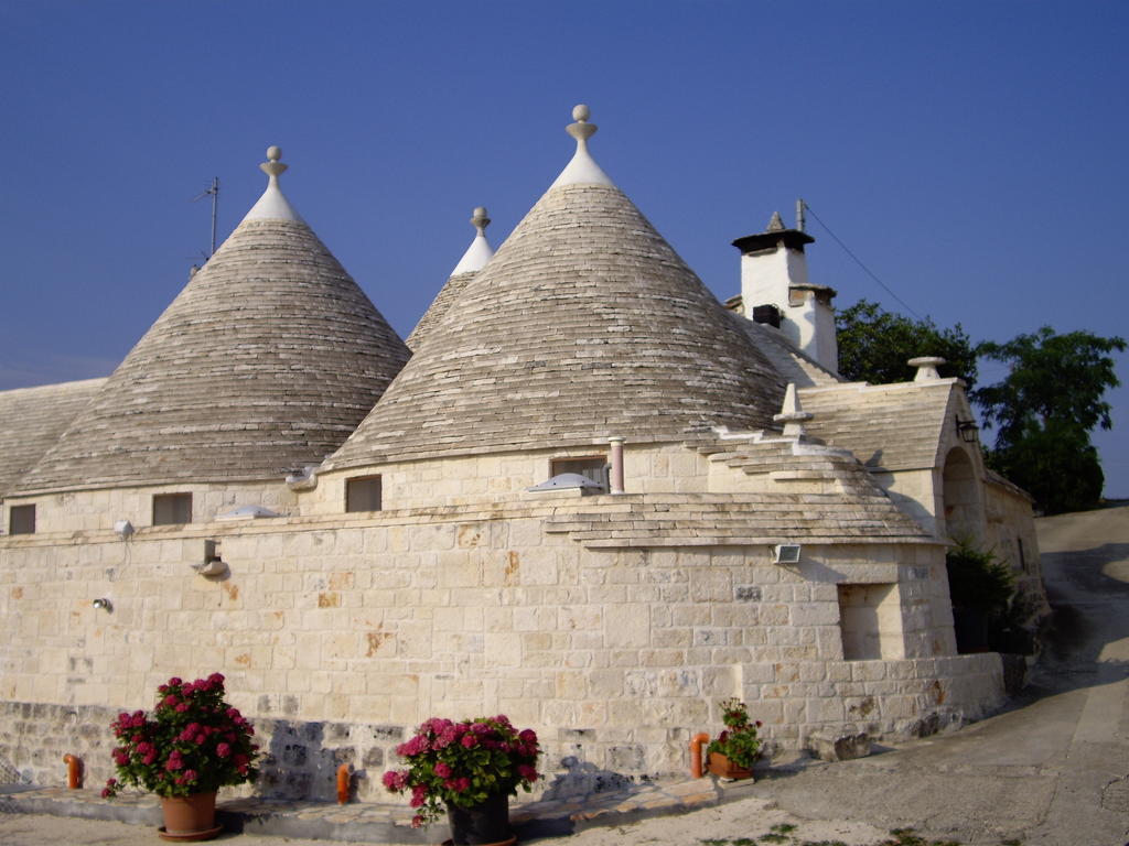 Trulli Convertini Locorotondo Buitenkant foto